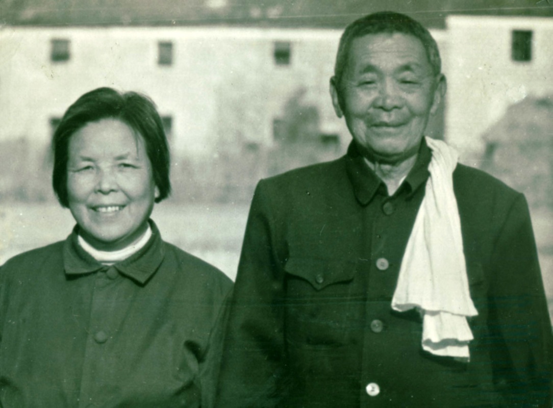 甘祖昌将军和夫人龚全珍.jpg 甘祖昌将军和夫人龚全珍.jpg